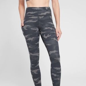NEW Athleta 7/8 leggings